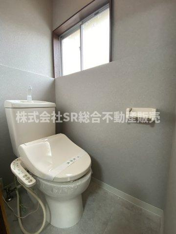 足代北1丁目中古戸建のトイレ|トイレは2か所にございます！