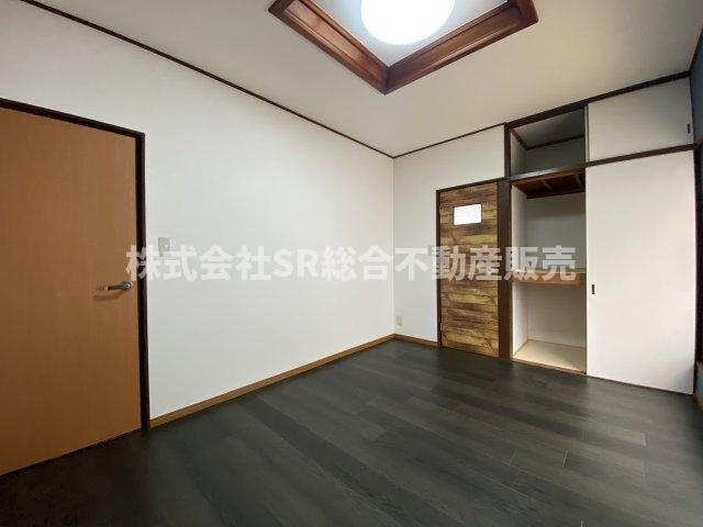 足代北1丁目中古戸建の洋室|広々とした洋室です