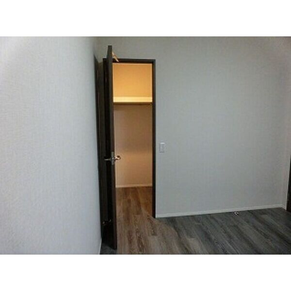 ライオンズ嵯峨天龍寺若宮西の邸の収納