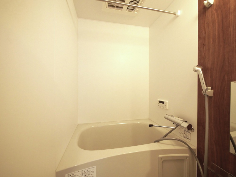 ルミナス小路の浴室