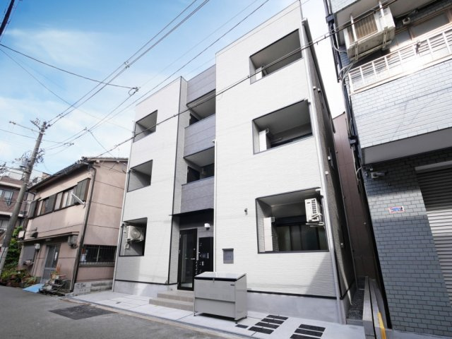 ルミナス小路の外観