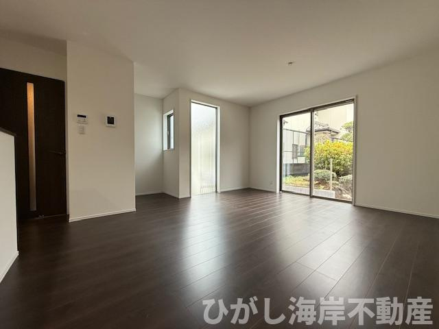 茅ヶ崎市今宿　新築戸建　全4棟　の居間・リビング|18帖　LDK