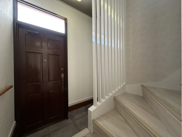 神戸市西区持子1丁目テラスハウスの玄関