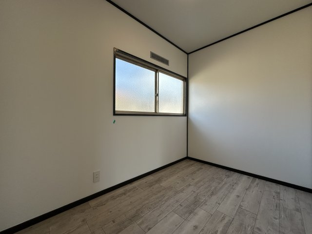 神戸市西区持子1丁目テラスハウスの洋室