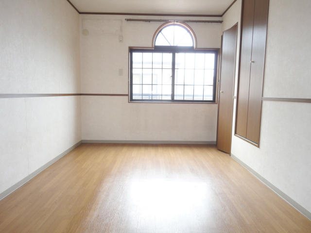 加古郡播磨町上野添１丁目のアパートの居間・リビング|ゆったりとした居間です