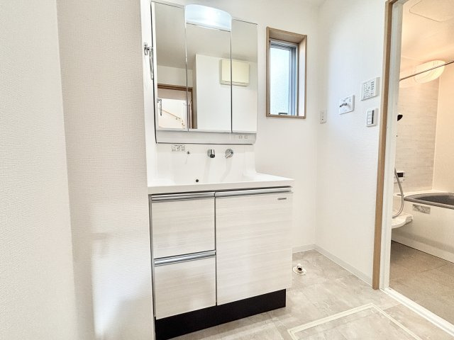 【独立洗面台】