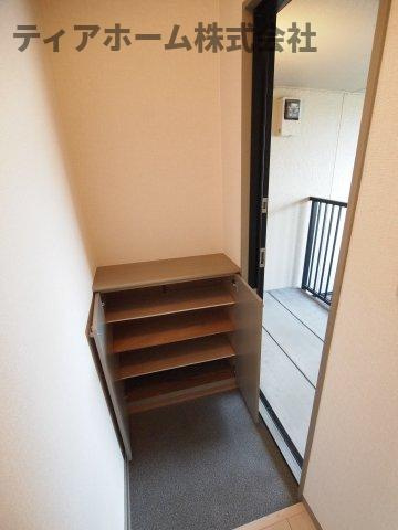 カサベルテCの玄関|毎日通る玄関はこちらです