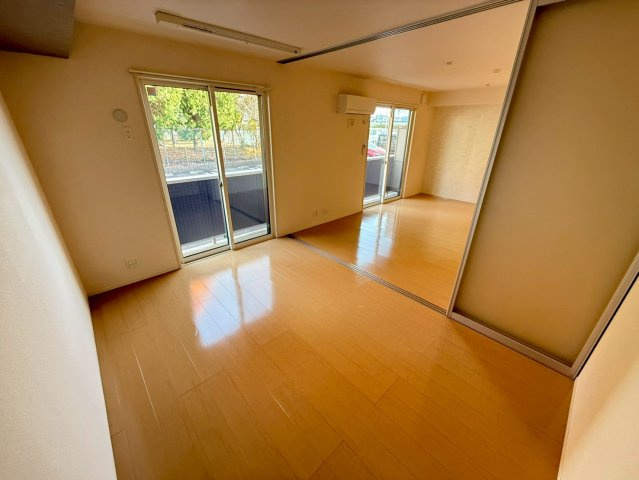 フローラル　メゾンの洋室