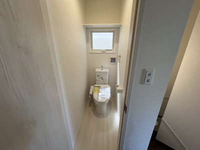 【トイレ】 | 【20万円ｷｬｯｼｭﾊﾞｯｸ対象物件】ファーストタウン第6河合町星和台 全2棟 2号棟 | 施工例写真