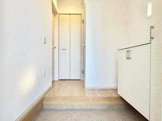 【玄関】 | 伏見区桃山与五郎町　新築戸建 | 【玄関】