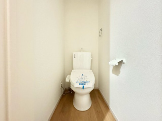 【トイレ】 | 伏見区桃山与五郎町　新築戸建 | 【2階トイレ】