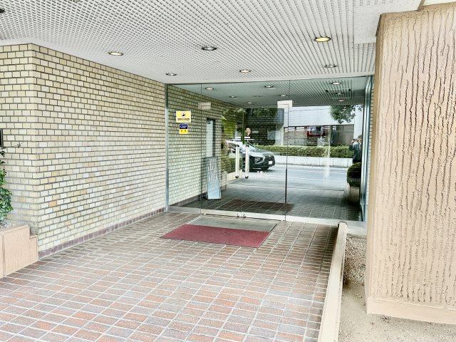【エントランス】