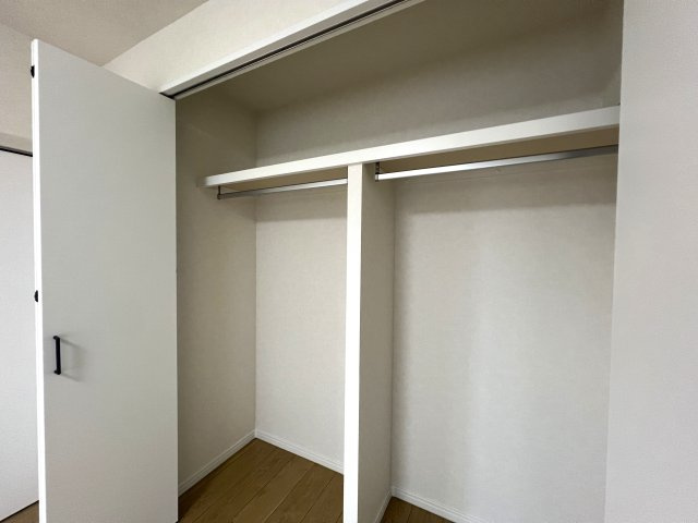 13階からの眺望は圧巻！！晴れていれば富士山も見える！きっと希望も見える！！【リフォーム】若葉台団地1-4号棟の収納