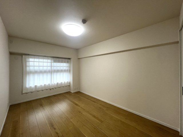 13階からの眺望は圧巻！！晴れていれば富士山も見える！きっと希望も見える！！【リフォーム】若葉台団地1-4号棟の洋室