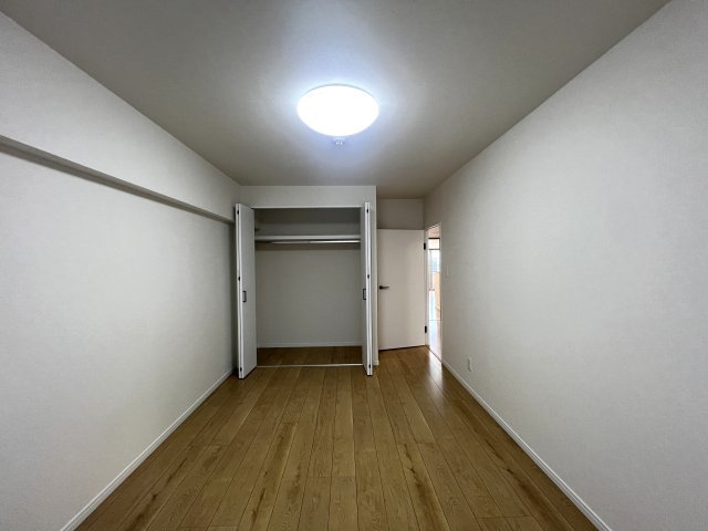 13階からの眺望は圧巻！！晴れていれば富士山も見える！きっと希望も見える！！【リフォーム】若葉台団地1-4号棟の洋室