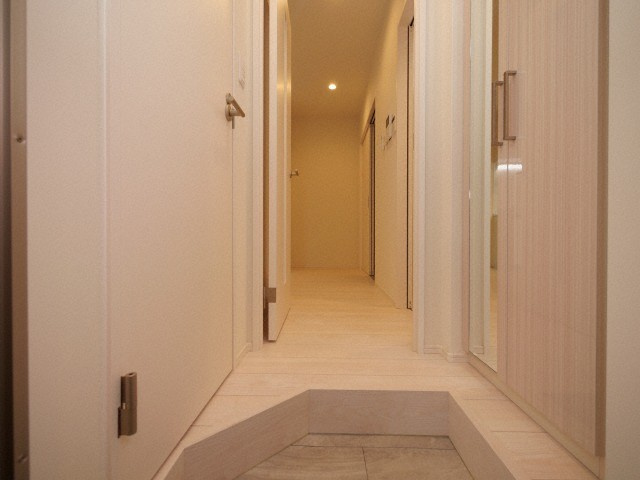 ハーモニーテラス新今里Ｖの玄関