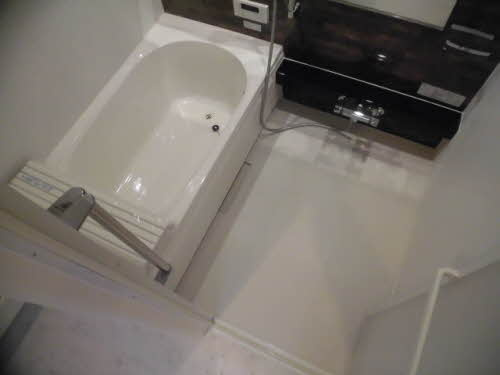 シャーメゾン　森河内西の浴室