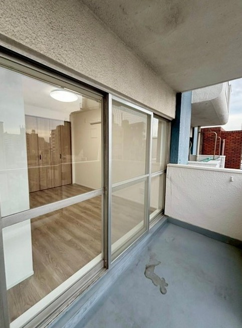 【バルコニー】