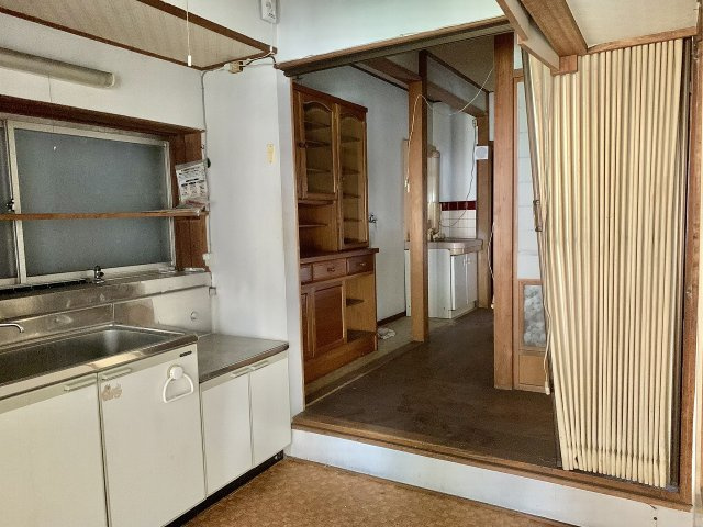 売中古戸建　静岡市清水区蒲原２丁目のキッチン|収納スペースもたくさんあるので買い置きもたっぷり出来ます。