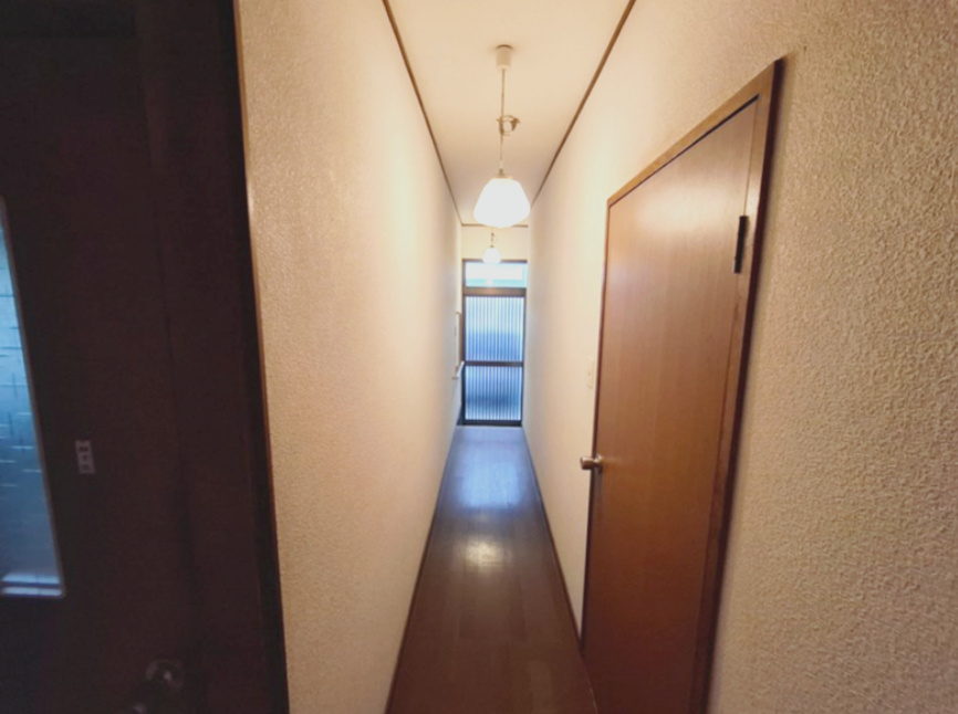 売中古戸建　清水区蒲原堰沢の内装|ノスタルジックで雰囲気のある照明があります。