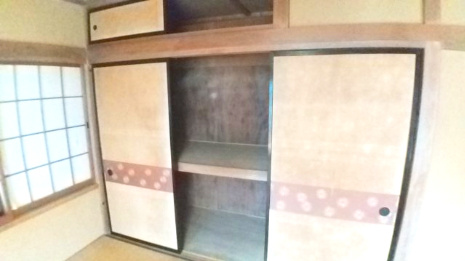 売中古戸建　静岡市清水区由比町屋原の収納|和室には押入もあります。お布団をしまっておけて便利ですね。