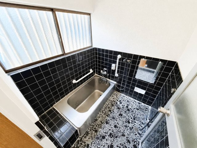 売中古戸建　静岡市清水区由比町屋原の浴室