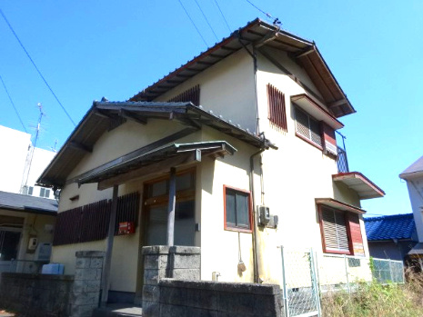 売中古戸建　静岡市清水区由比町屋原の外観|南向きに面しており、陽当りが良好です。風通しも良いです。