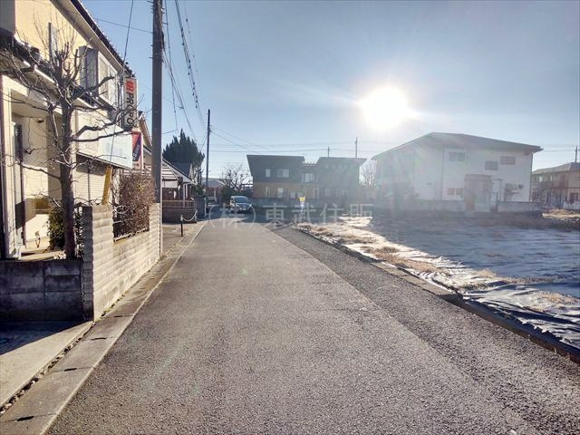 【前面道路含む現地写真】 | 比企郡川島町吹塚　全3区画　A区画 | 閑静な住宅地です