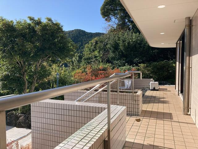下田市　５丁目のバルコニー
