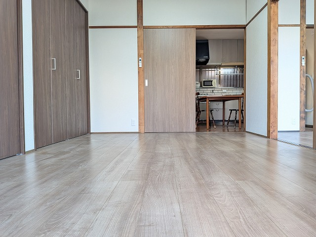 茶屋の原四丁目（C-9）の洋室