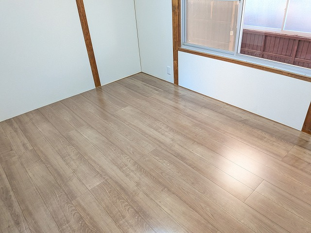 茶屋の原四丁目（C-9）の洋室