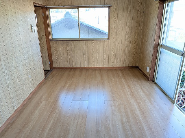 茶屋の原四丁目（C-9）の洋室