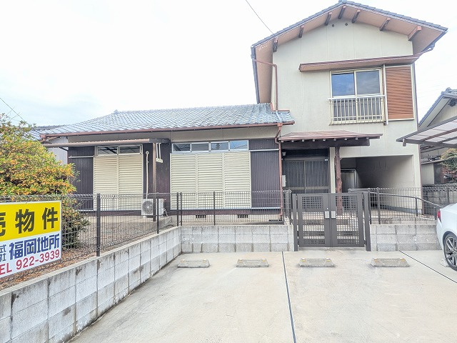 茶屋の原四丁目（C-9）の駐車場