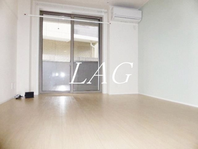 【居間・リビング】 | クレア栄町 | 洋室のお部屋です。