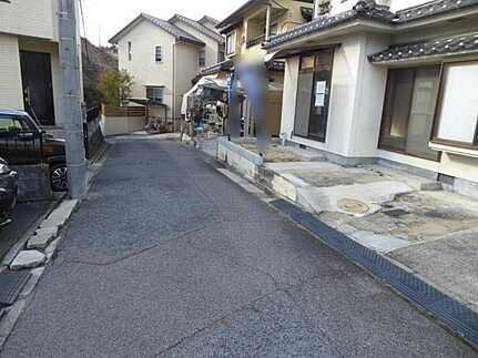 安佐北区落合南９丁目の前面道路含む現地写真