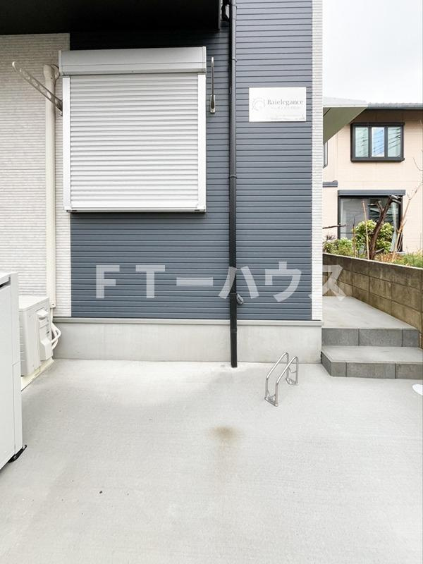 ベレガンス八千代台のエントランス