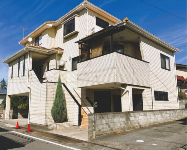 高崎市日高町 中古住宅（事務所付）の外観