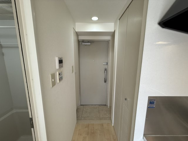 ラ・セデュクシオンの玄関