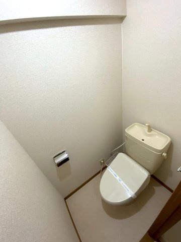 メゾネットパインのトイレ