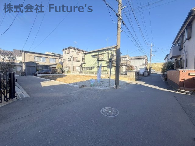 三郷市東町　新築平屋戸建　全1棟の前面道路含む現地写真|前面道路含む現地写真です。