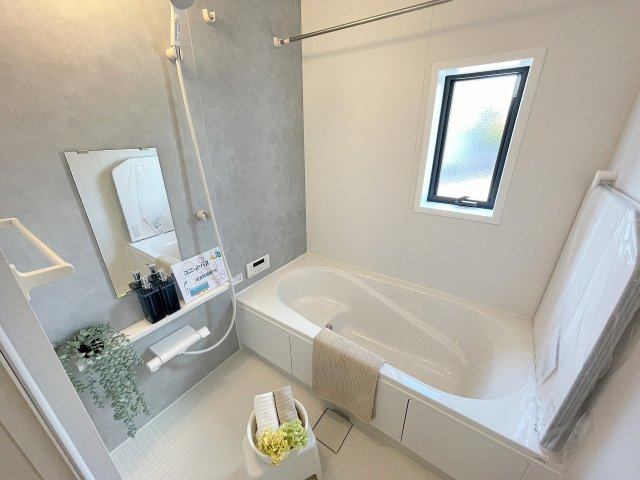 三郷市東町　新築平屋戸建　全1棟の浴室|同施工会社の参考写真になります。