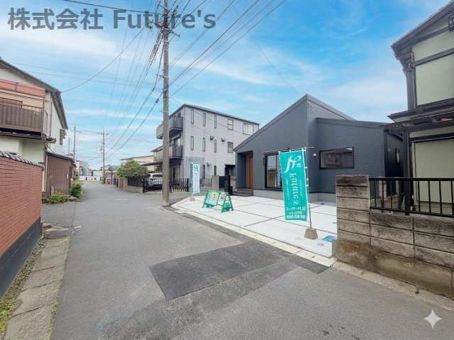 三郷市東町　新築平屋戸建　全1棟の前面道路含む現地写真|前面道路含む現地写真です。