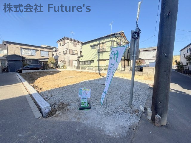 三郷市東町　新築平屋戸建　全1棟の外観|三郷市東町・角地に位置する開放的な立地