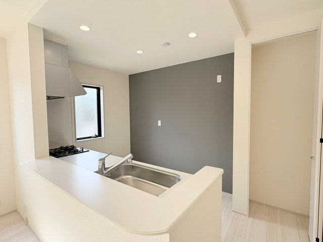 リーブルガーデン　岐阜市日野東1丁目　全1区画分譲の防犯設備|給湯器のリモコンはお風呂の準備や、温度管理、追い炊き、その他さまざまな操作ができて便利です。