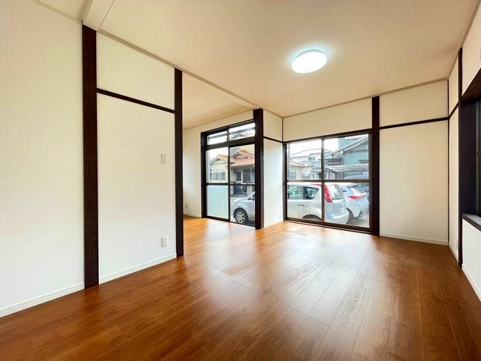 【居間・リビング】の画像