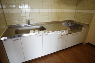 【キッチン】 | フェアール習志野 | キッチンでお料理をお楽しみください