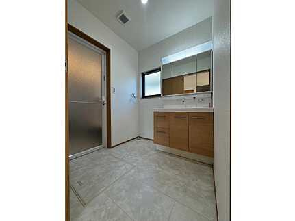 広島市安佐北区深川7丁目　新築一戸建て(全2棟)(JS)の独立洗面台