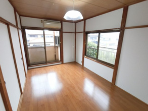 【洋室】 | ※角部屋のお写真になります。