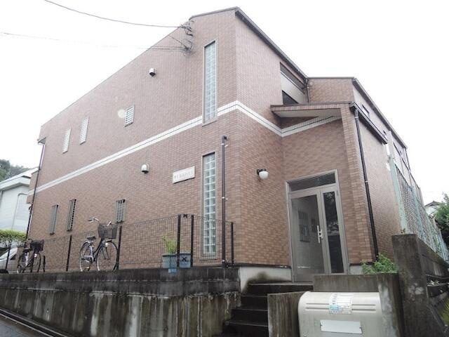 川崎市多摩区菅仙谷２丁目のアパートの外観