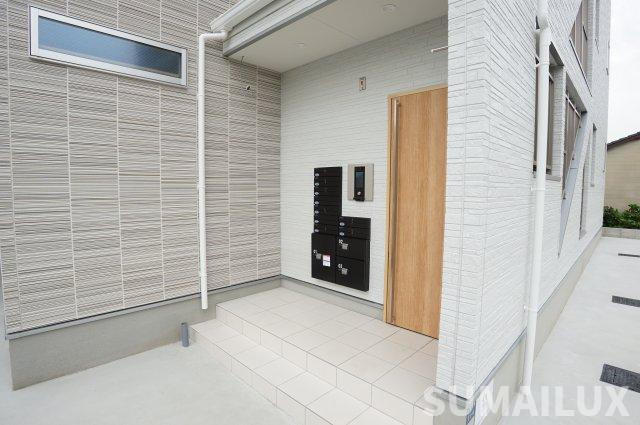 メゾンクレール御領のエントランス